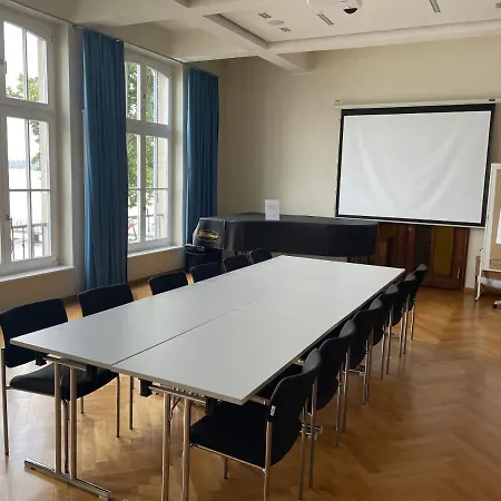 Hotel Hafenresidenz 4*
