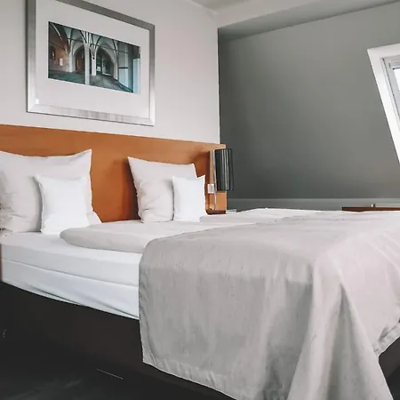 Hotel Hafenresidenz 4*