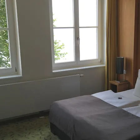 Hafenresidenz 4* شترالسوند