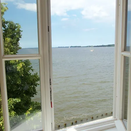 Hotel Hafenresidenz 4*