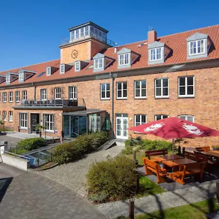 Hafenresidenz 4* 슈트랄준트