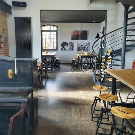 فندق Hafenresidenz شترالسوند